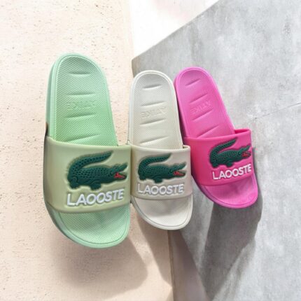 claquettes en plastique